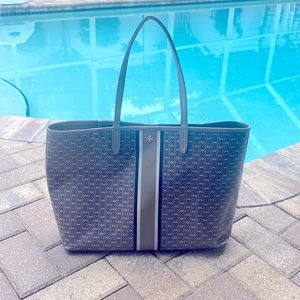 Tory Burch tote… like new